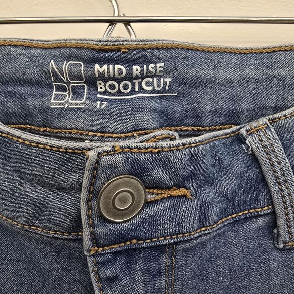 No Boundaries Women's Blue Jeans, Size 17, Regular Fit Boot Cut, Denim (C1) - Picture 6 of 6